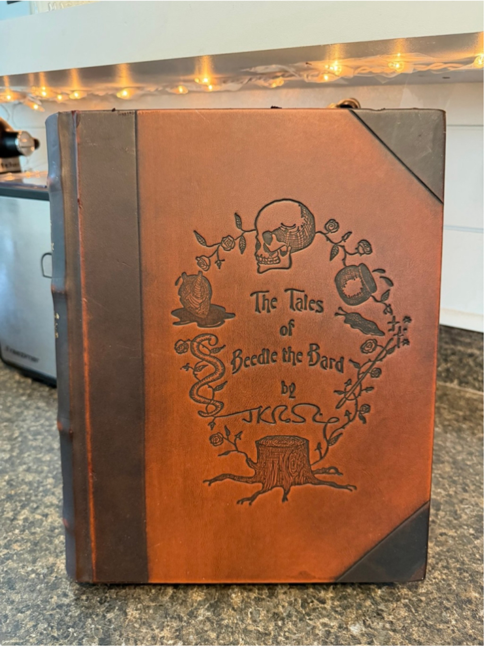The Tales of Beedle the Bard by J. K. Rowling Hardcover Collector's Edition 2008 - Picture 1 of 12